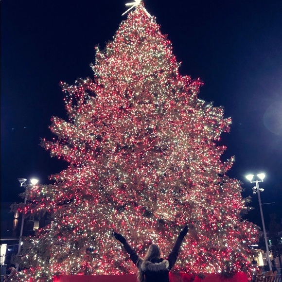 Meet your Posher, Christina - Picture 1 of 1